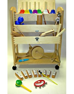 carro con 14 instrumentos 63x27x55 cm.